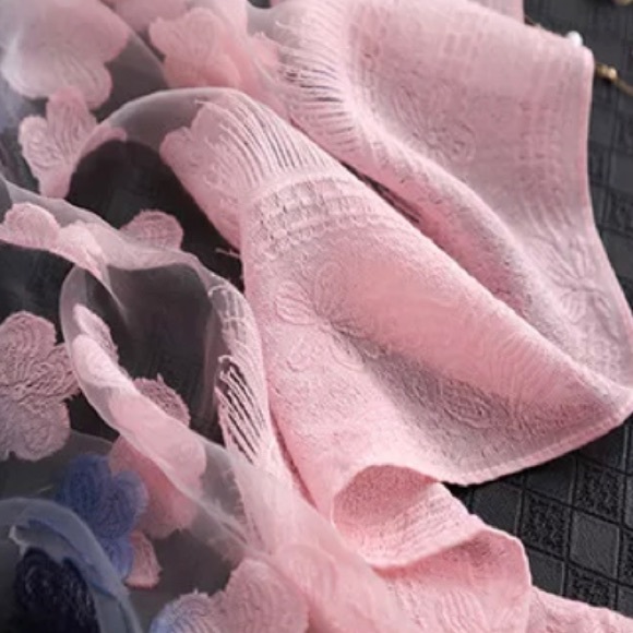 Hollow Lace Flower Scarf Dark Blue and Pink - Picture 3 of 4